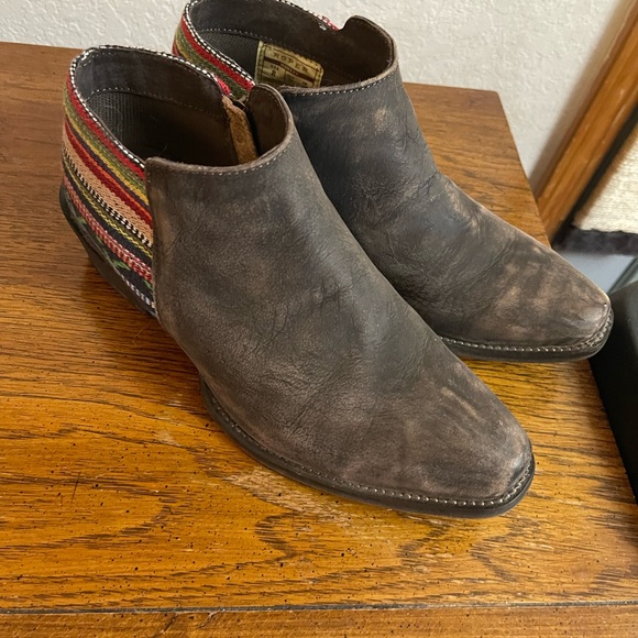 Roper Serape Distressed Leather Ankle Boots size 8 - Picture 5 of 11